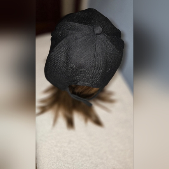 Baseball cap w extensions - Picture 3 of 7